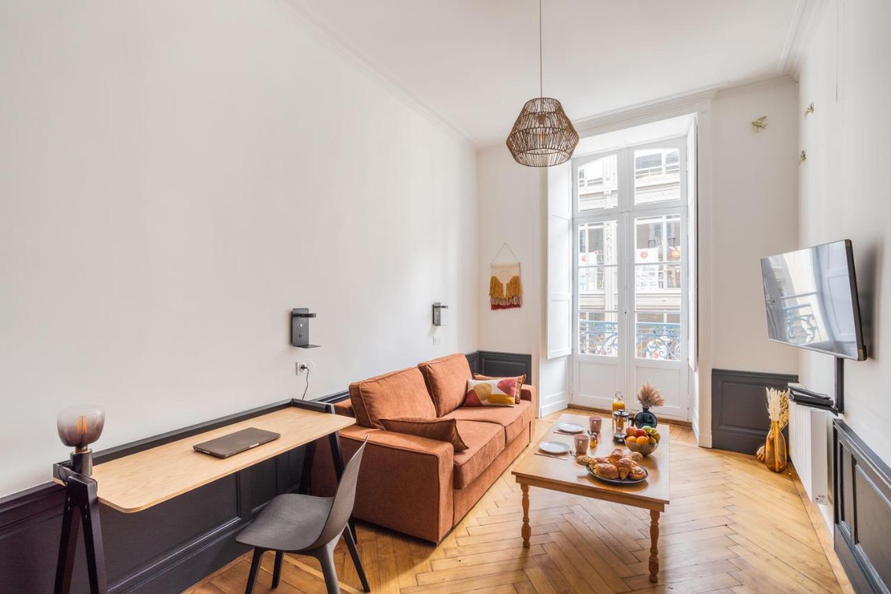 - Chaleureux Et Moderne Dans Le Cœur Historique De Appartement