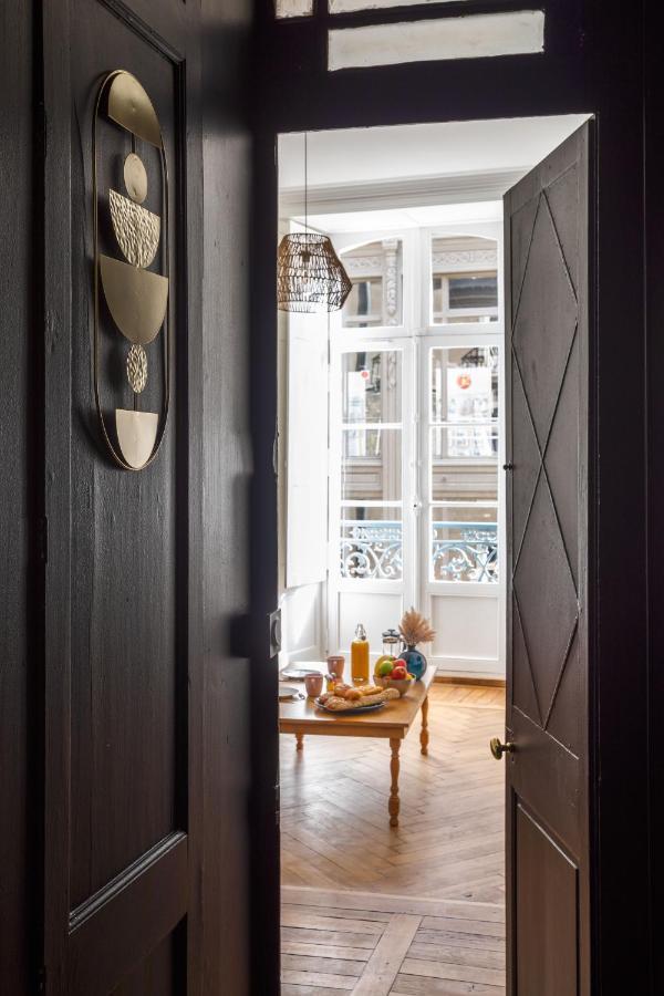 - Chaleureux Et Moderne Dans Le Cœur Historique De Appartement Rennes